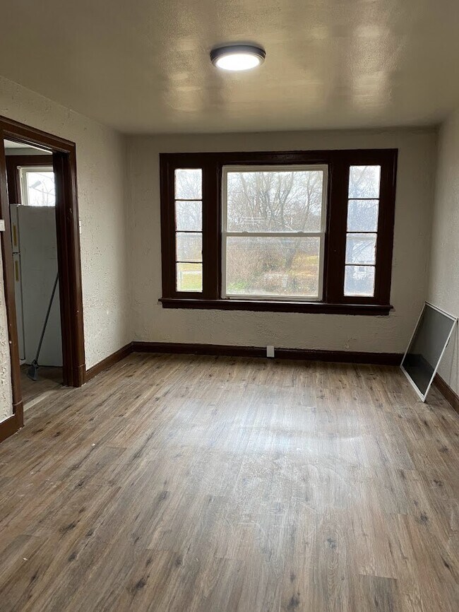 Foto del edificio - 4218 Edgewood Blvd