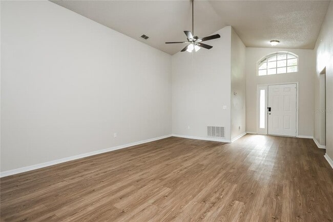 Building Photo - 2321 Paulette Dr