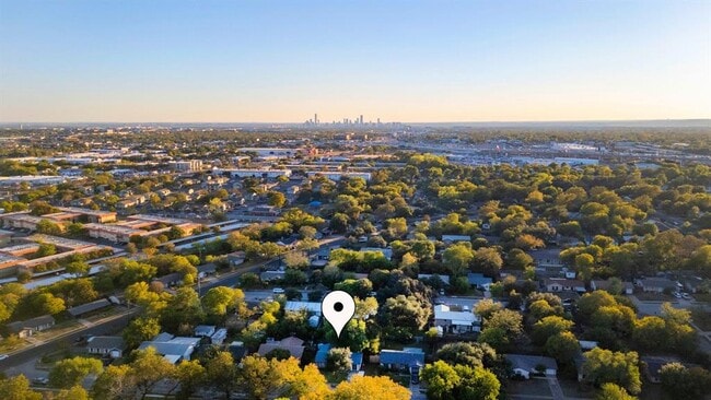 Foto del edificio - 1009 Alden Dr