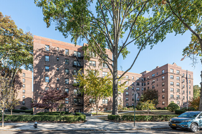 Building Photo - 65-94 162nd St