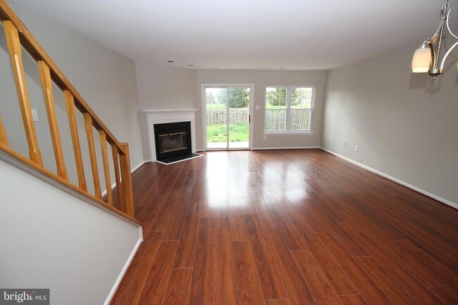 Photo - 29 Van Horn Pl Townhome