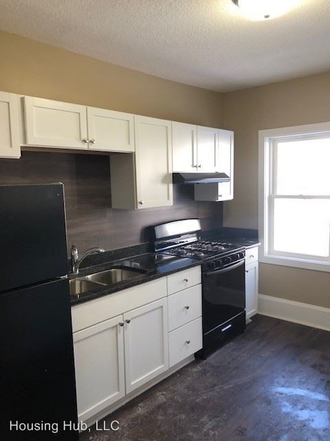 Foto del edificio - 697 Conway St