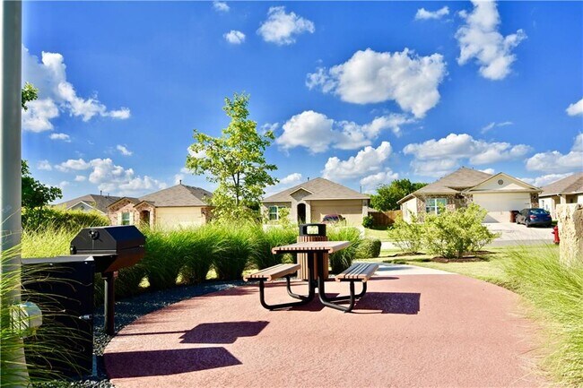 Building Photo - 2024 Birkby Ct