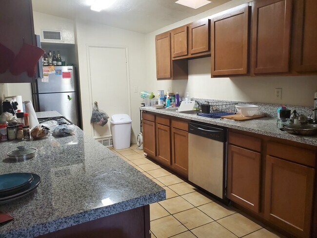 Foto del edificio - 846 E Waverly St