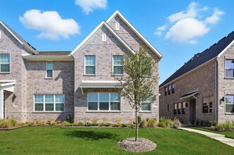 Building Photo - 2528 Red Tailed Hawk Ln