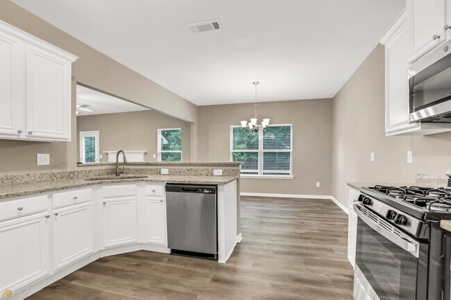 Building Photo - 3836 Aspen Springs