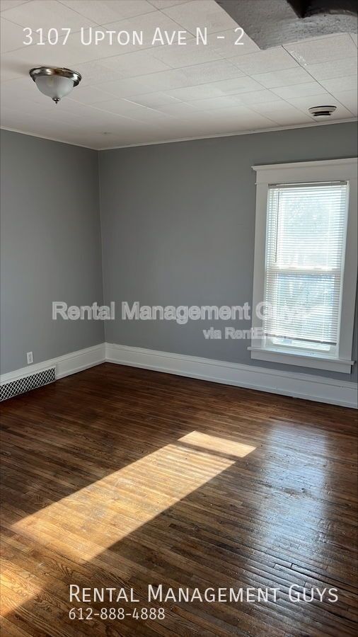 Foto del edificio - 3107 N Upton Ave