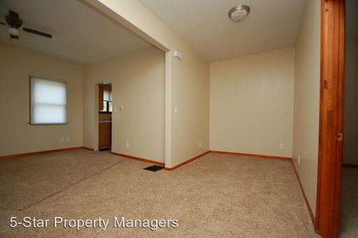 Building Photo - 213 N 8th St