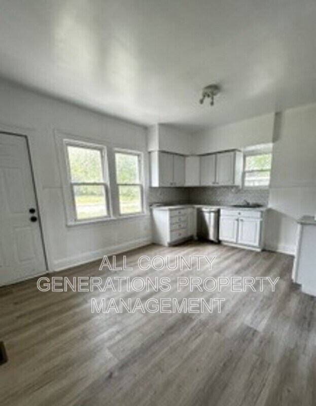 Foto del edificio - 1230 Norwood Rd