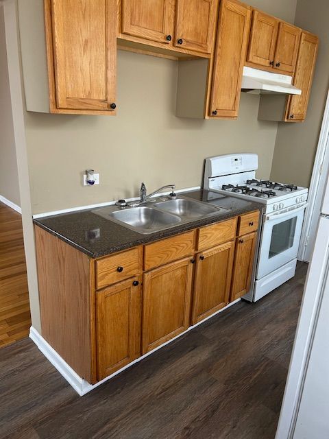 Foto del edificio - 701 W Garfield Blvd