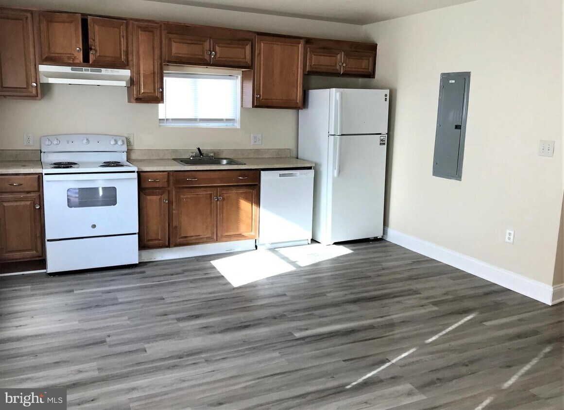 1510 Rosemont Ave Unit 201, Frederick, MD 21702 Room for Rent in