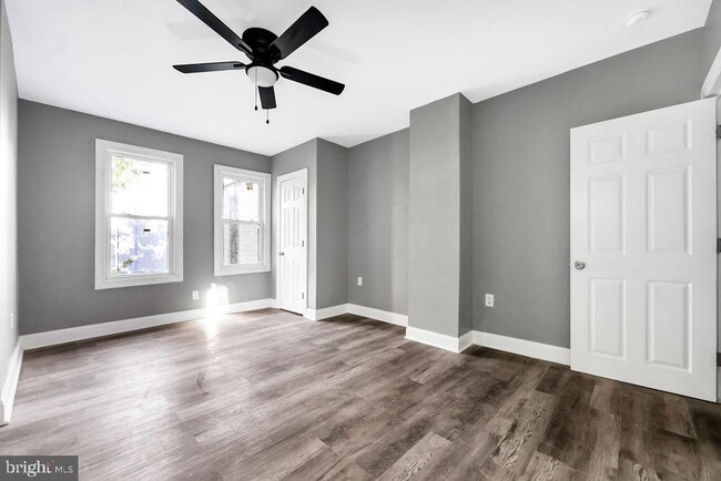 Foto del edificio - 606 S 52nd St