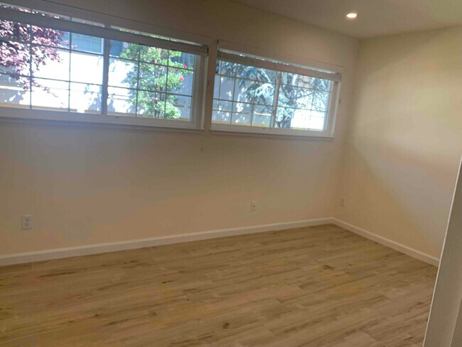 Foto del edificio - 3567 Farm Hill Blvd