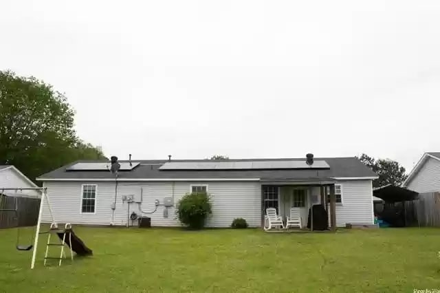 Building Photo - 14101 Cherry Hill Dr