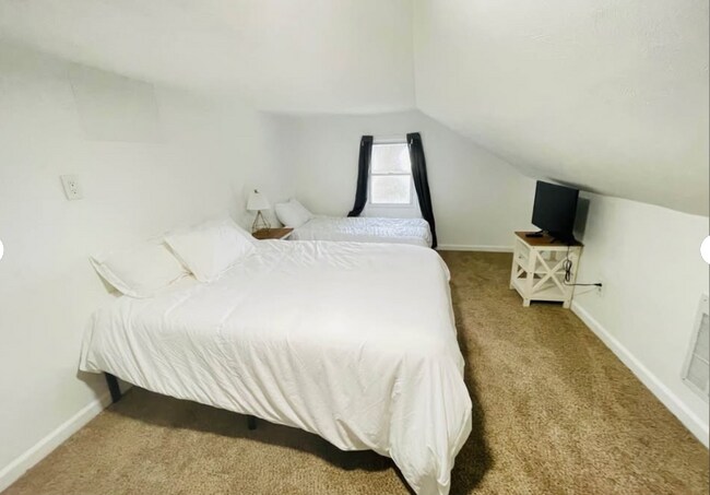 Foto del edificio - 1011 E Chester St