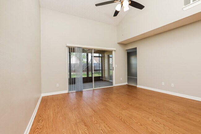 Foto del edificio - 1046 Kelly Creek Cir