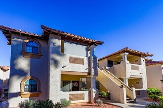 Building Photo - 1411 Santa Margarita St