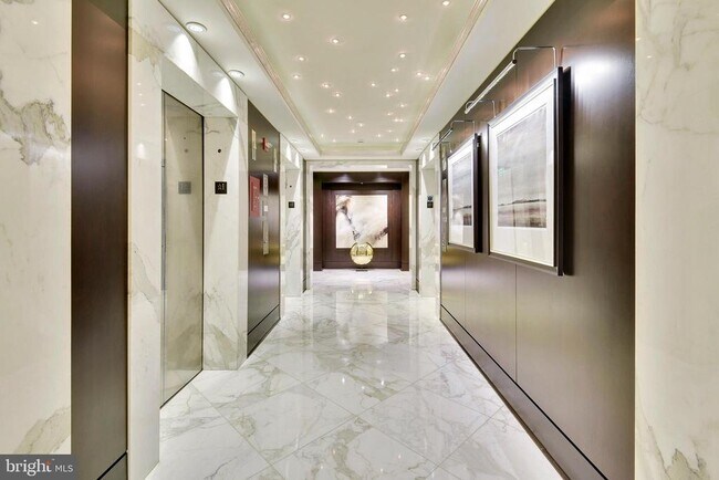 Foto del edificio - 1111 19th St N
