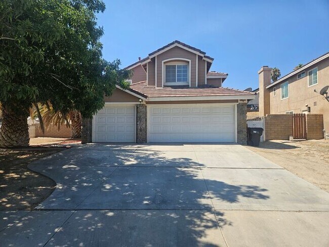 Foto del edificio - New Listing!