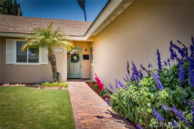 Foto del edificio - 16631 Fountain Ln