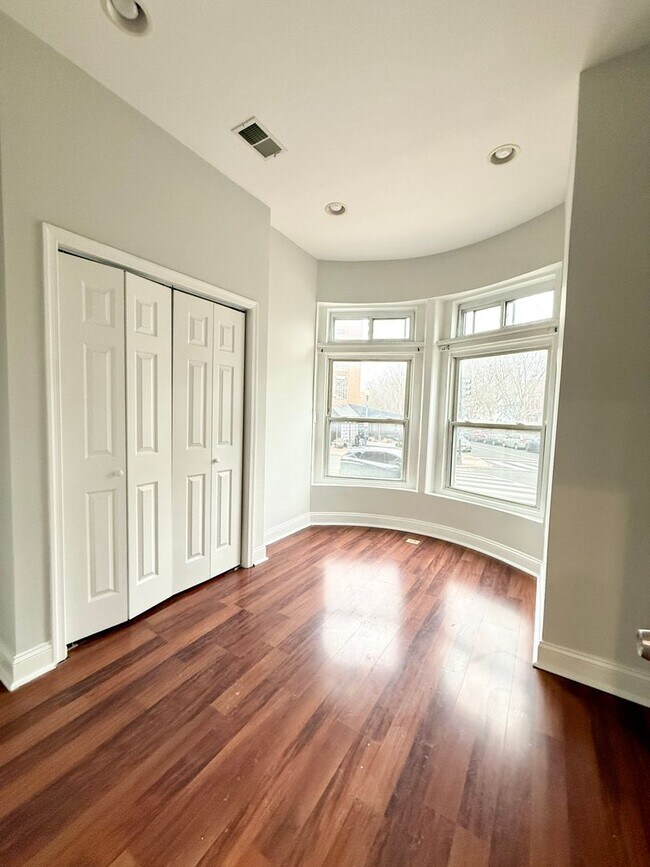 Foto del edificio - 543 Florida Ave NW