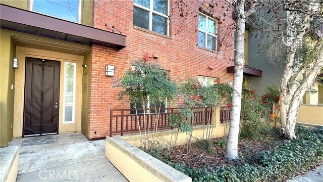 Primary Photo - 88 E Bay State St