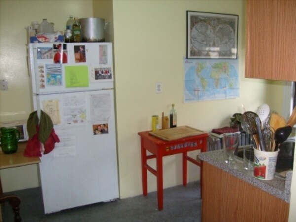 Foto del edificio - 337 E 16th St