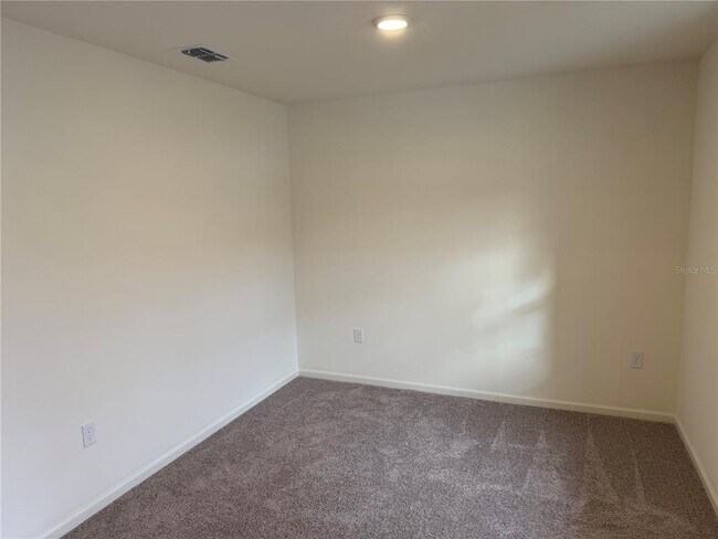 Foto del edificio - 48 Reidsville Dr