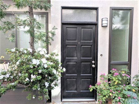 Foto del edificio - 10793 Ashton Ave