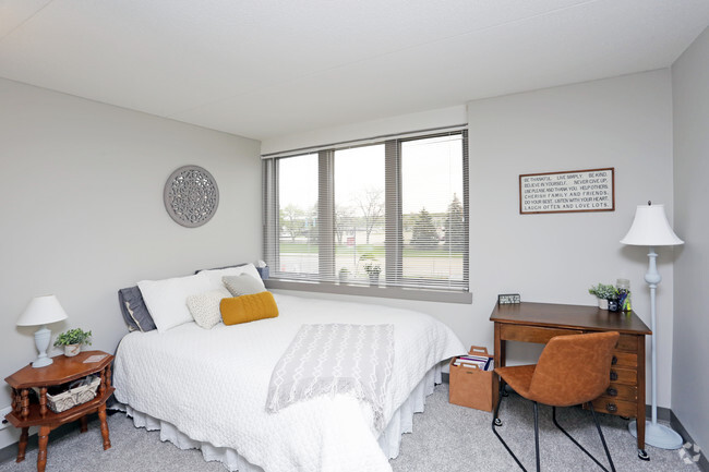 College Hill Apartments - Des Moines, IA | Apartments.com