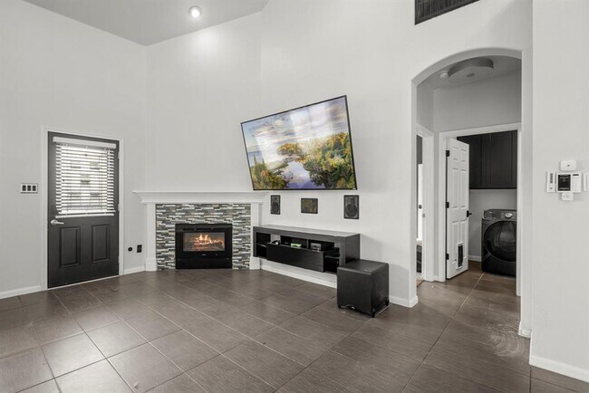 Foto del edificio - 4405 Bandice Ln