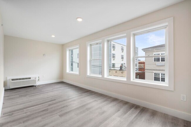 Building Photo - 574 56th St