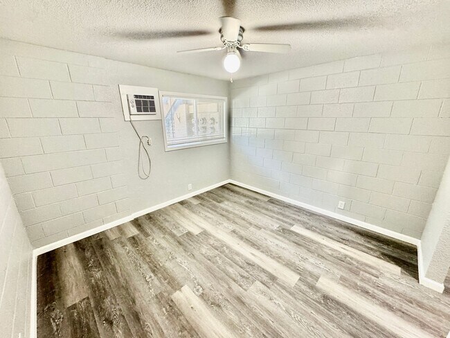 Foto del edificio - Remodeled 1bd/1bth Apartment on Ground Flo...