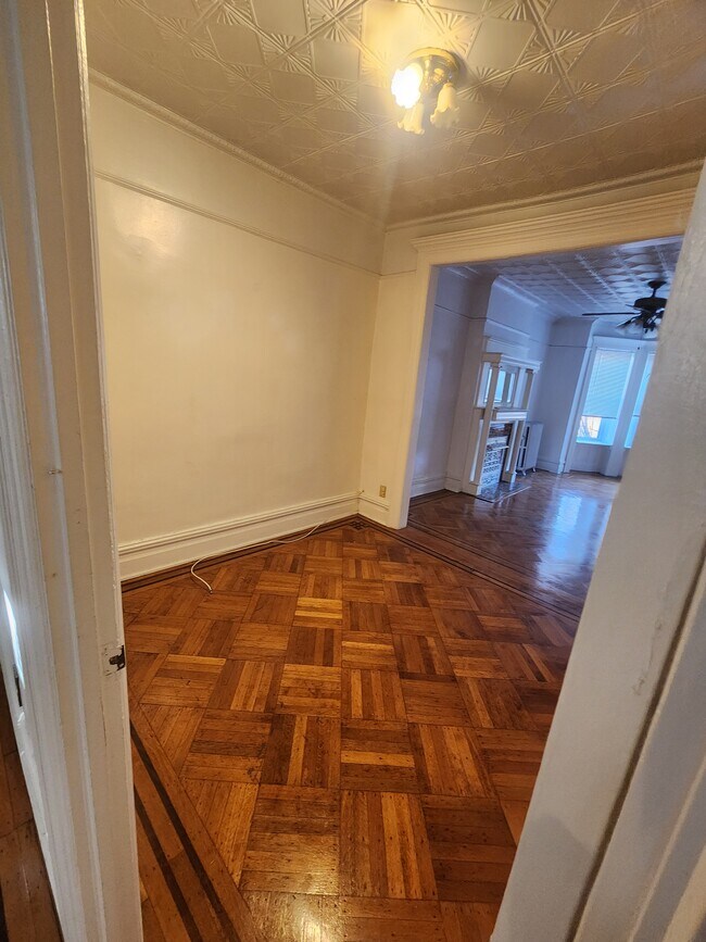 Foto del edificio - 560 48th St