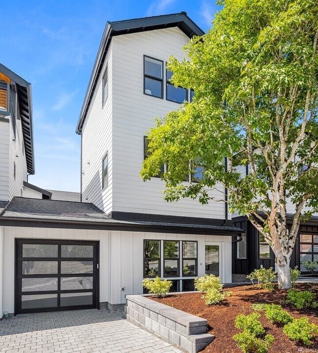 Photo - 5547 S Morgan St Townhome