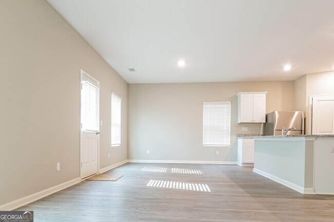 Building Photo - 1012 Nandina Ct