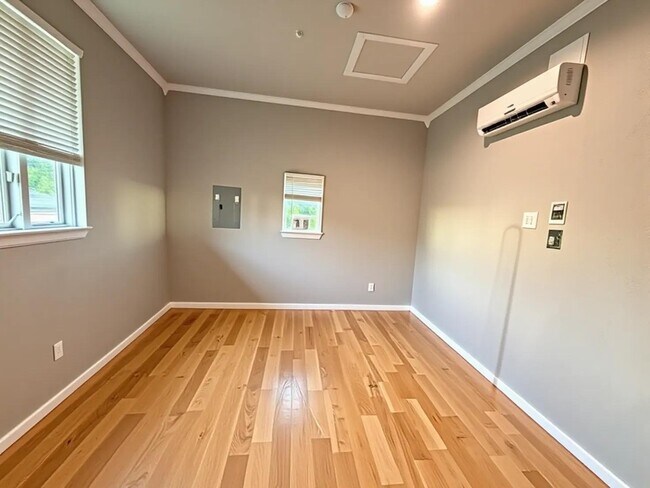 Foto del edificio - 2714 E 15th St