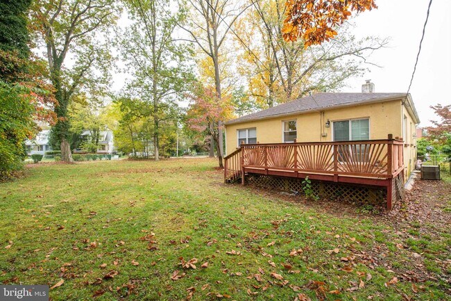 Building Photo - 4223 Oakford Ave