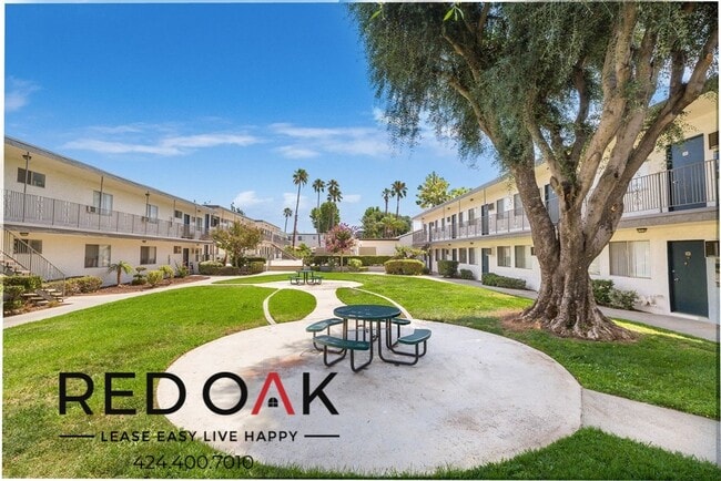 Foto del edificio - 13325 Heacock St