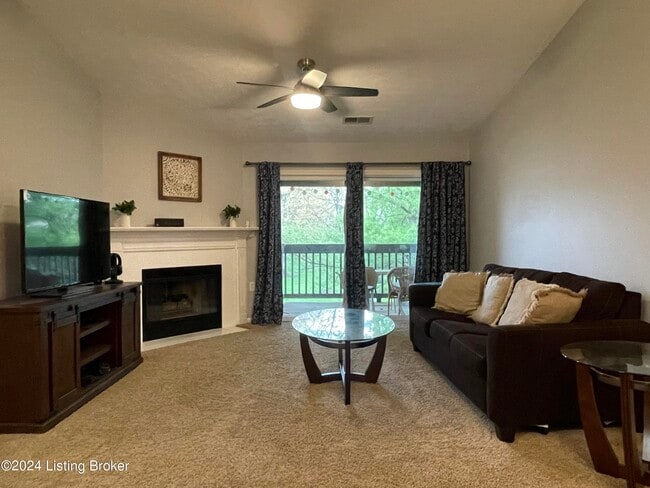 Building Photo - 5305 Pacer Ln