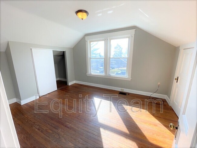 Building Photo - 3185 McHenry Ave