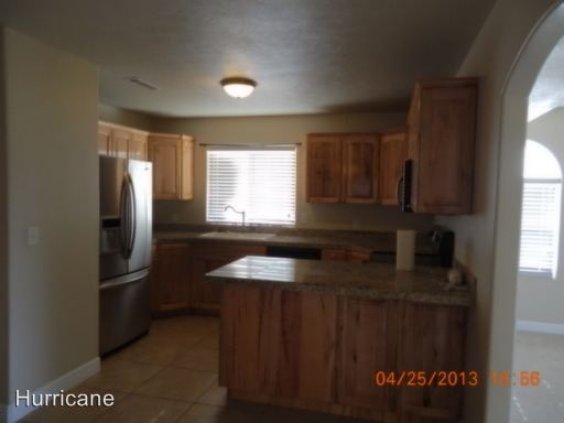 Building Photo - 72 W 1125 N