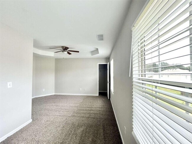 Foto del edificio - 736 Wheel House Ln