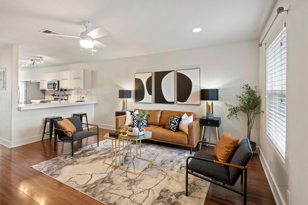 Foto principal - 1101 Grove None Grv