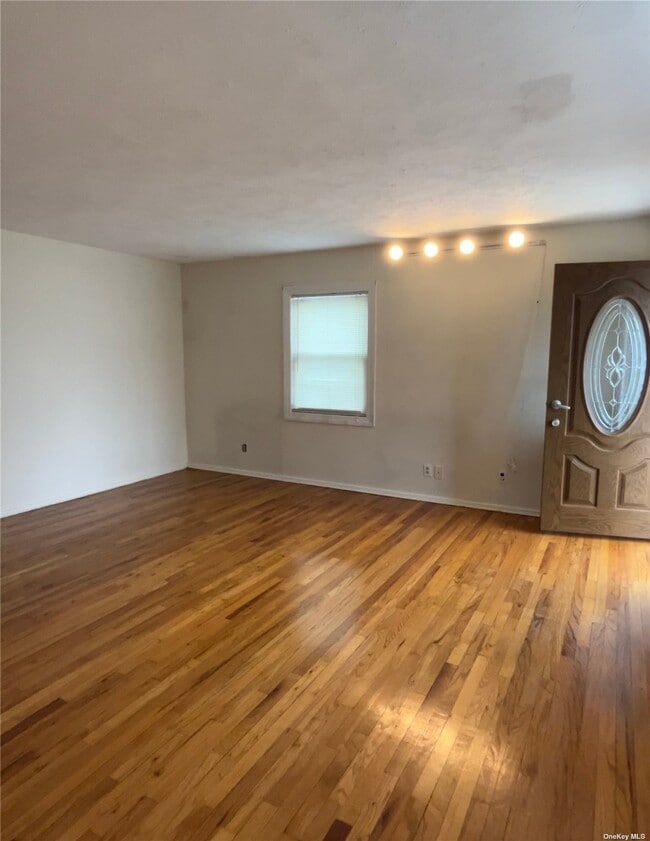 Building Photo - 84 3rd Ave