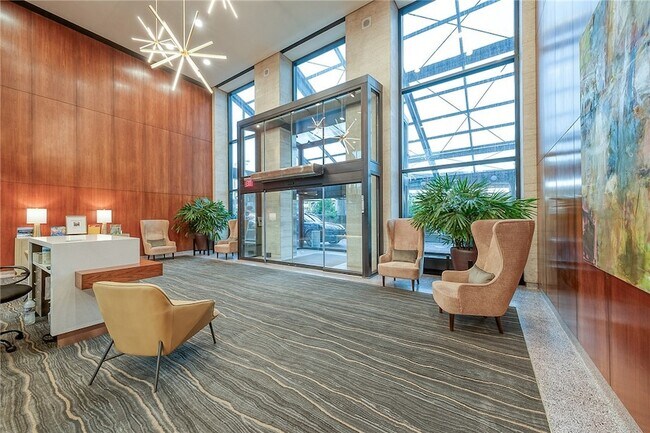 Foto del edificio - 320 Fort Duquesne Blvd