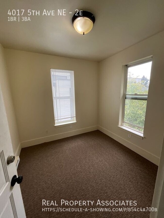 Building Photo - 4017 5th Ave NE