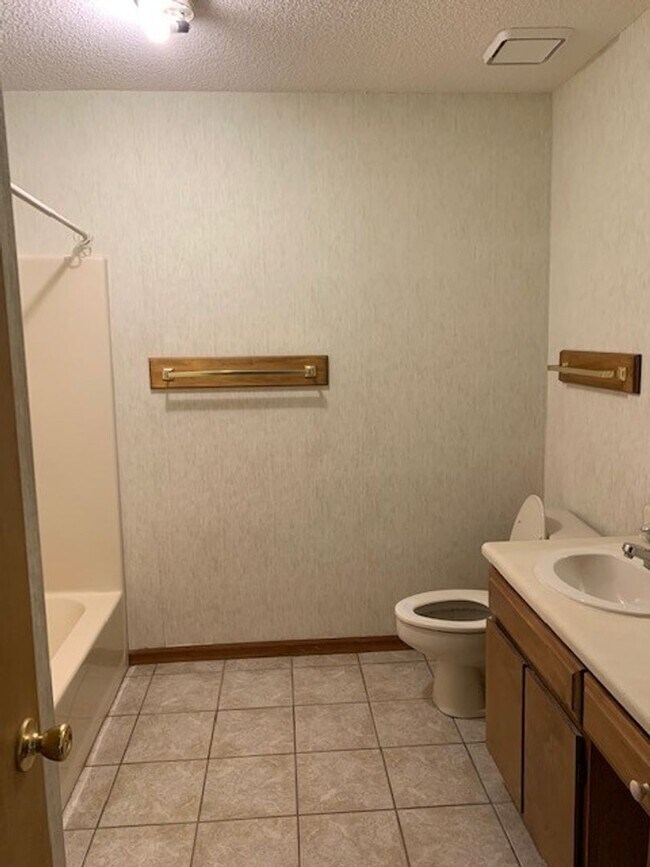 Foto del edificio - 2312 Pineview Dr