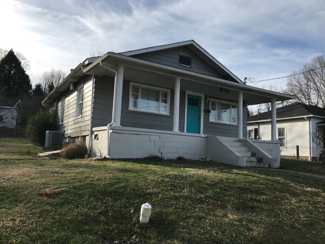 Primary Photo - Three Bedroom Home Downtown Corbin, KY