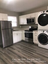 Building Photo - 321 Annie Ave